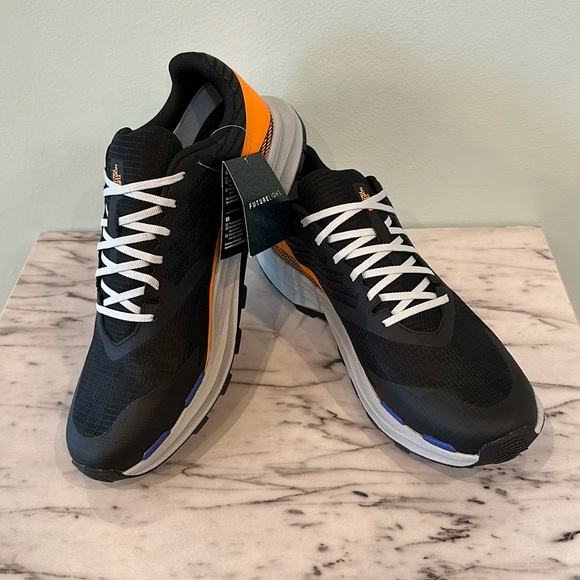 The North Face Men’s Vectiv Levitum FUTURELIGHT Trail Running Sneakers - Picture 3 of 12